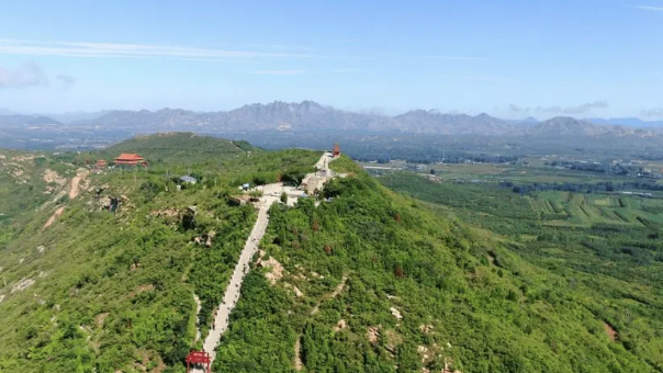 翻越巍巍太行 体验“云端”漫步之