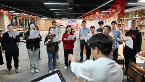 雄安之妙：学，夜幕下的“充电站”