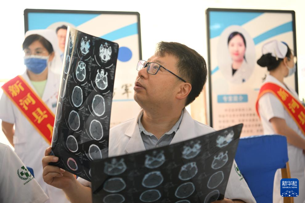 河北新河：义诊下基层 服务暖民心